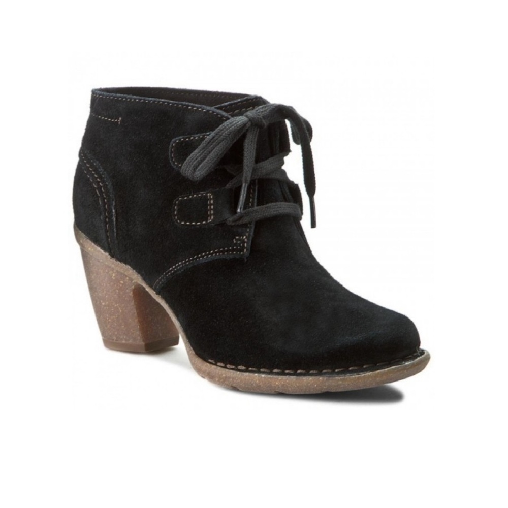 Clarks Black Carleta Lyon Lace Up Bootie, Size 8